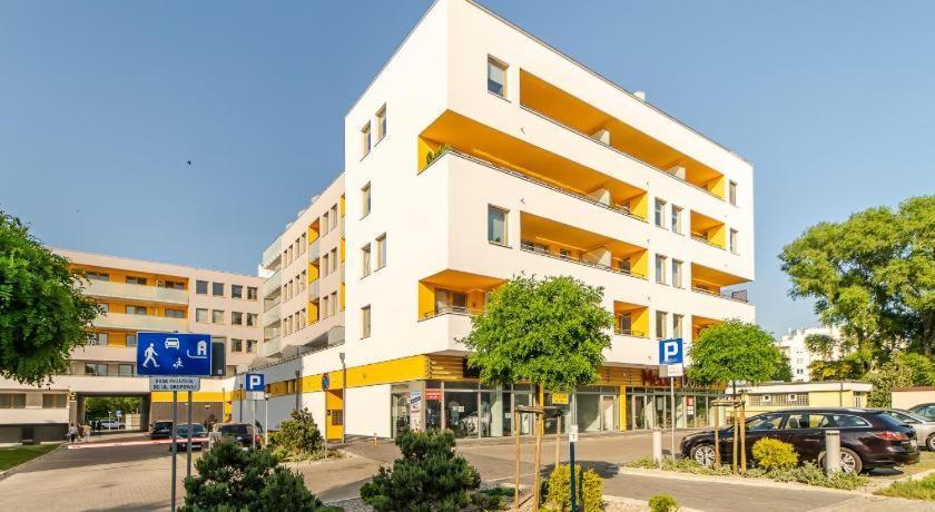 코워브제크 Apartament Premium Miodowy Dom 아파트 외부 사진